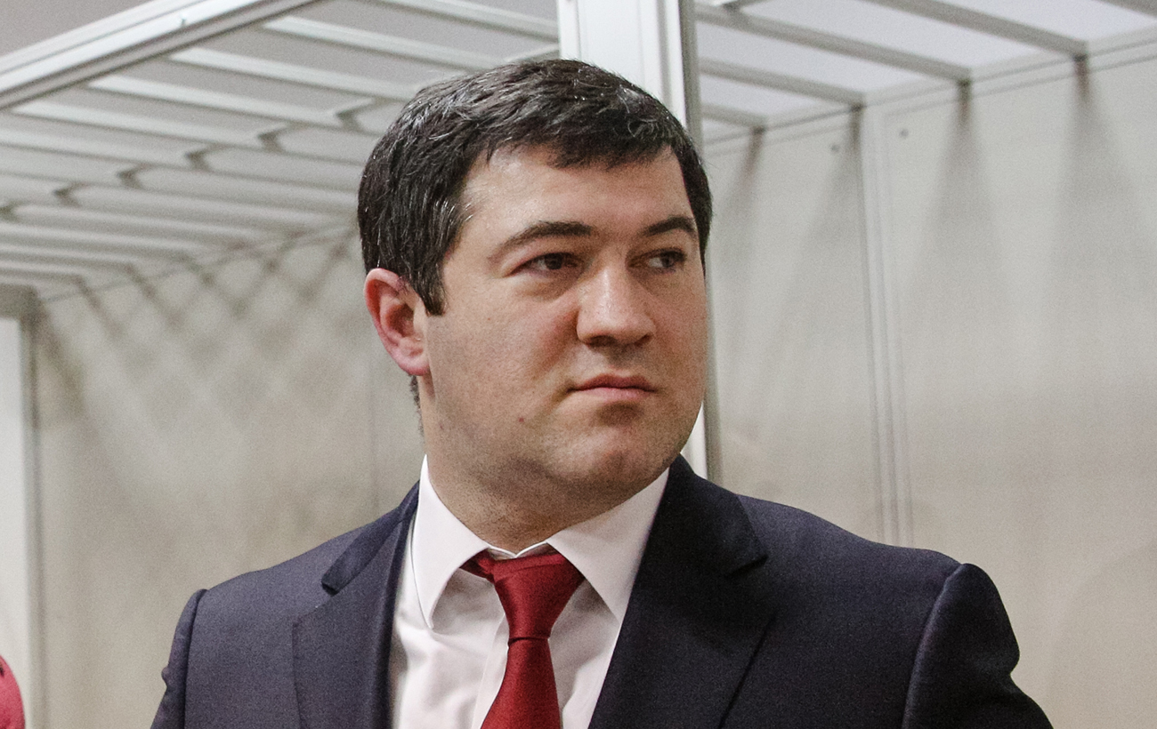 Від мемів з ковдрою до "сапера в ЗСУ". Хто такий Роман Насіров і в чому його підозрюють